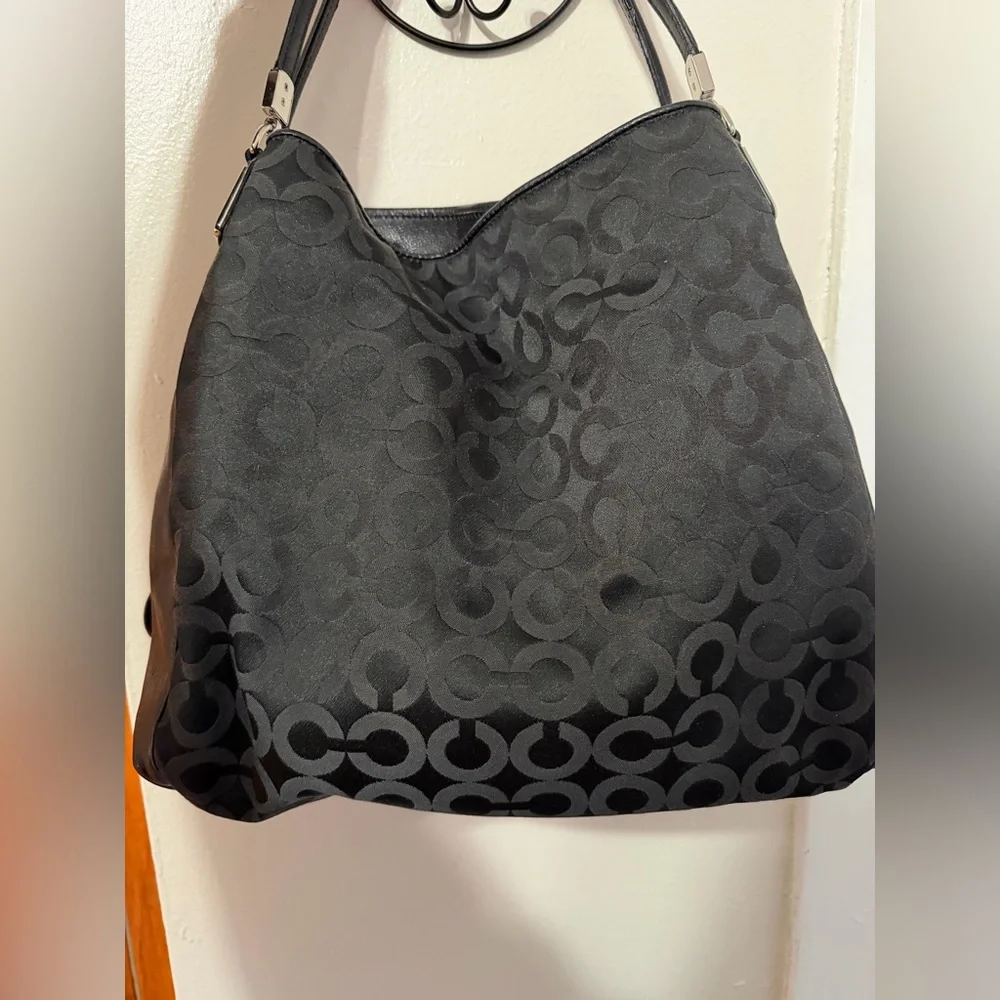 COACH Black CC & Leather Shoulder Purse - Picture 4 of 8